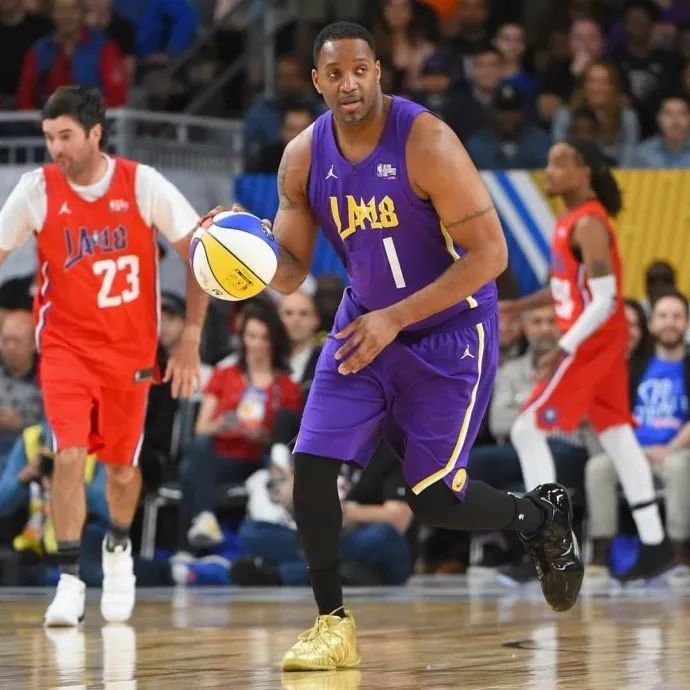 组合闻名于 组合闻名于